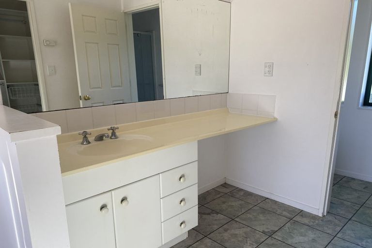 Photo of property in 6 Spedding Road, Whenuapai, Auckland, 0618