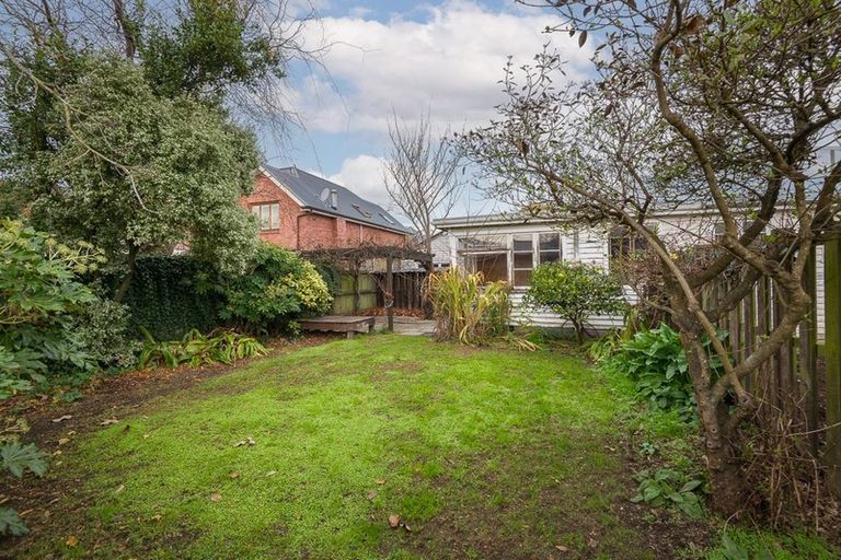 Photo of property in 21 Normans Road, Strowan, Christchurch, 8052