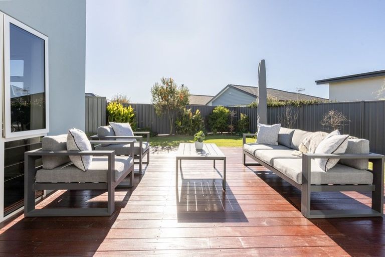 Photo of property in 5 Waitaki Way, Poraiti, Napier, 4112