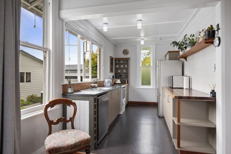 Photo of property in 37 Grey Street, Marton, 4710