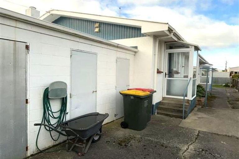 Photo of property in 65c Charlotte Street, Balclutha, 9230