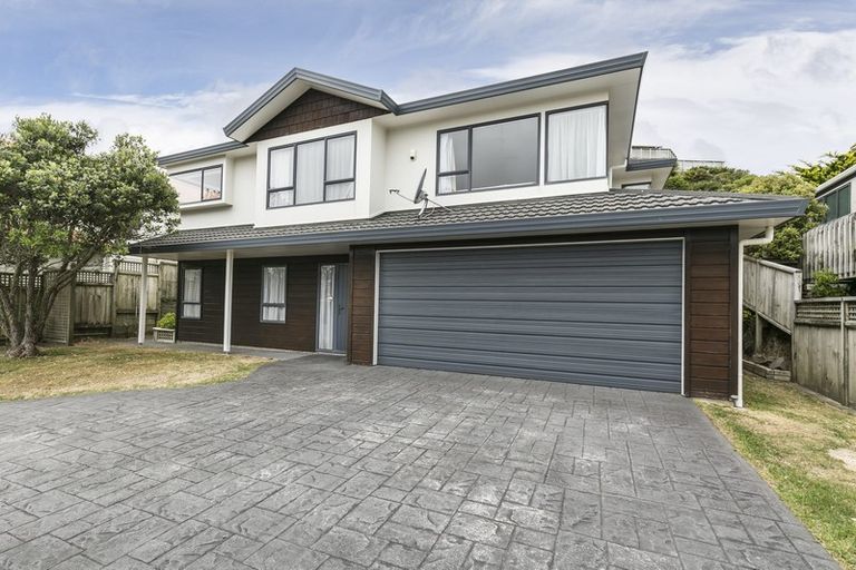 Photo of property in 4 Nether Green Crescent, Johnsonville, Wellington, 6037