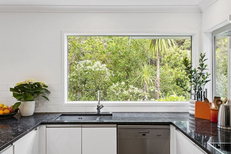 Photo of property in 55 Tui Glen Road, Birkenhead, Auckland, 0626