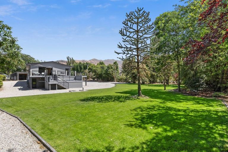 Photo of property in 289 Riverbank Road, Wanaka, 9382