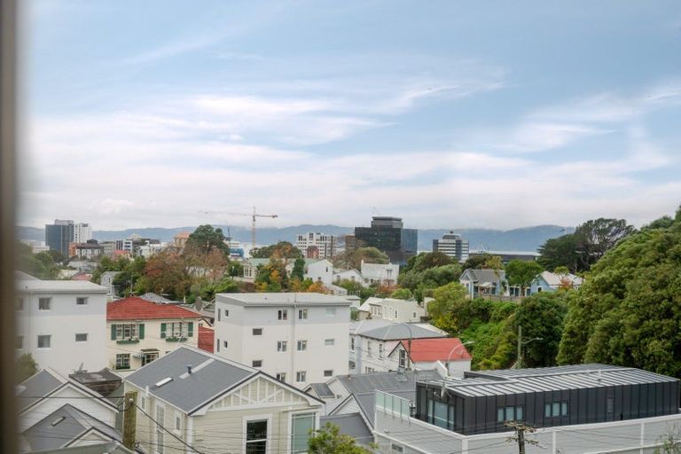 Photo of property in 5b Saint Mary Street, Thorndon, Wellington, 6011