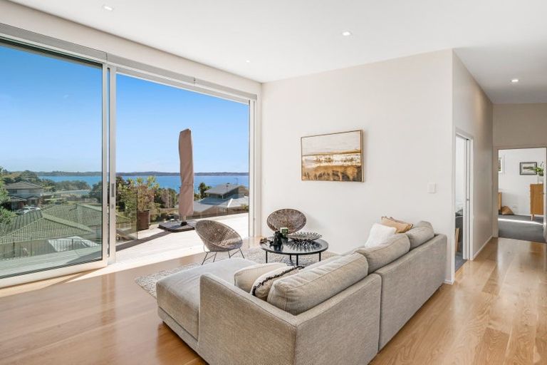 Photo of property in 9 Siesta Terrace, Gulf Harbour, Whangaparaoa, 0930