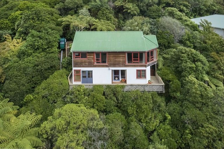 Photo of property in 37 Norwich Street, Wilton, Wellington, 6012