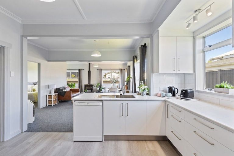 Photo of property in 2 King Street, Waitara, 4320