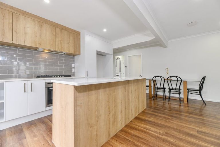 Photo of property in 11 Harrington Road, Henderson, Auckland, 0610