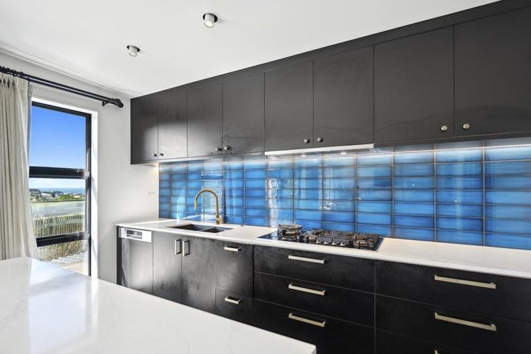 Photo of property in 3 Manawanui Way, Orewa, 0931