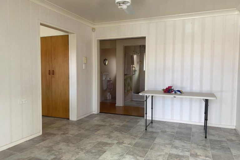 Photo of property in 18 Riverside Road, Orewa, 0931