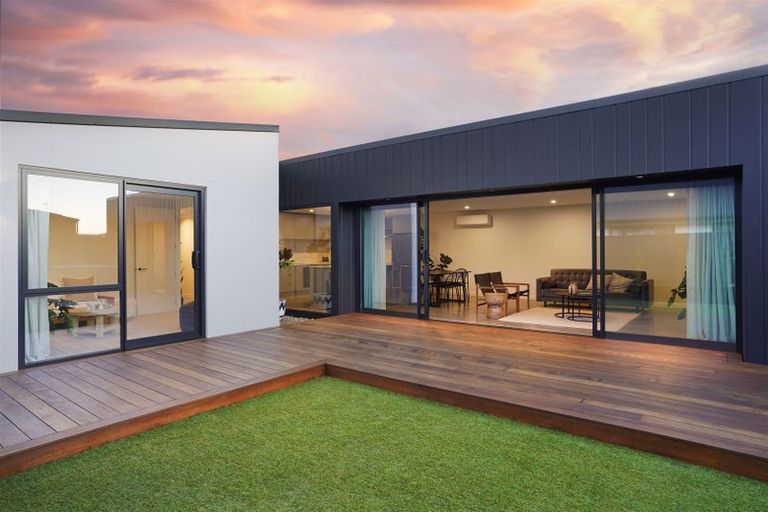 Photo of property in 9 Reece Place, Marshland, Christchurch, 8051