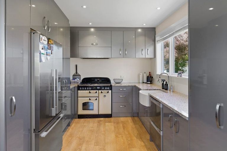 Photo of property in 26 Rauparaha Street, Waikanae Beach, Waikanae, 5036