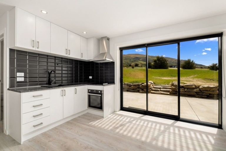 Photo of property in 16c Estrella Heights Lane, Queensberry, Cromwell, 9383