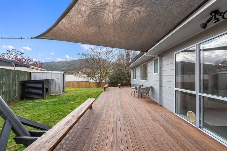 Photo of property in 6 Augustus Earle Place, Pukehangi, Rotorua, 3015