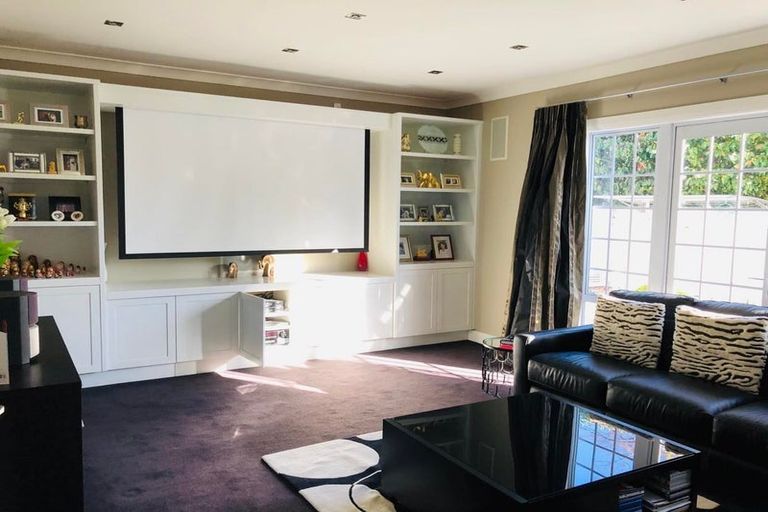 Photo of property in 2 Blundell Way, Heretaunga, Upper Hutt, 5018