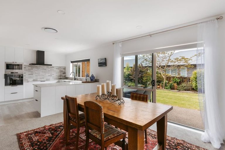 Photo of property in 5 Links View Drive, Omokoroa, 3114