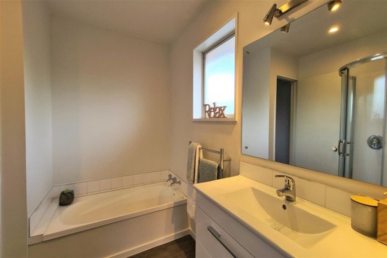 Photo of property in 3/52 Middlepark Road, Sockburn, Christchurch, 8042