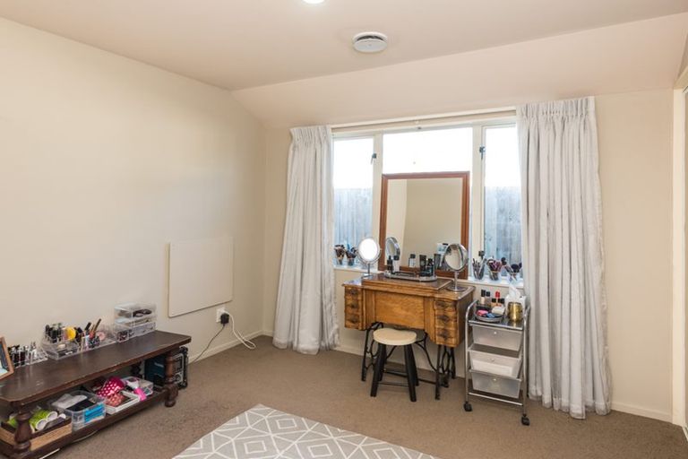 Photo of property in 2 Ashtead Lane, Sockburn, Christchurch, 8042