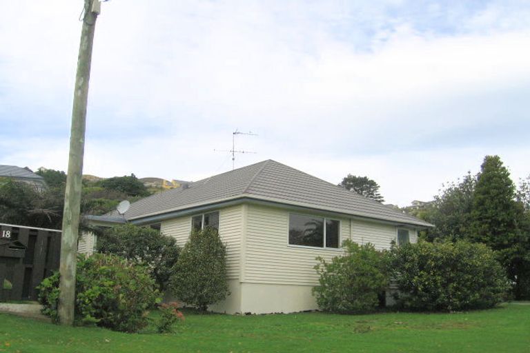 Photo of property in 16 Cecil Road, Tawa, Wellington, 5028
