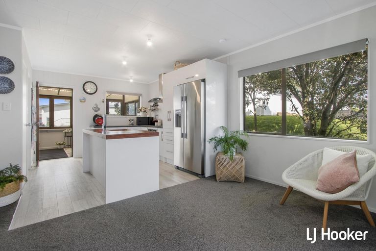 Photo of property in 39 Hanlen Avenue, Waihi Beach, 3611