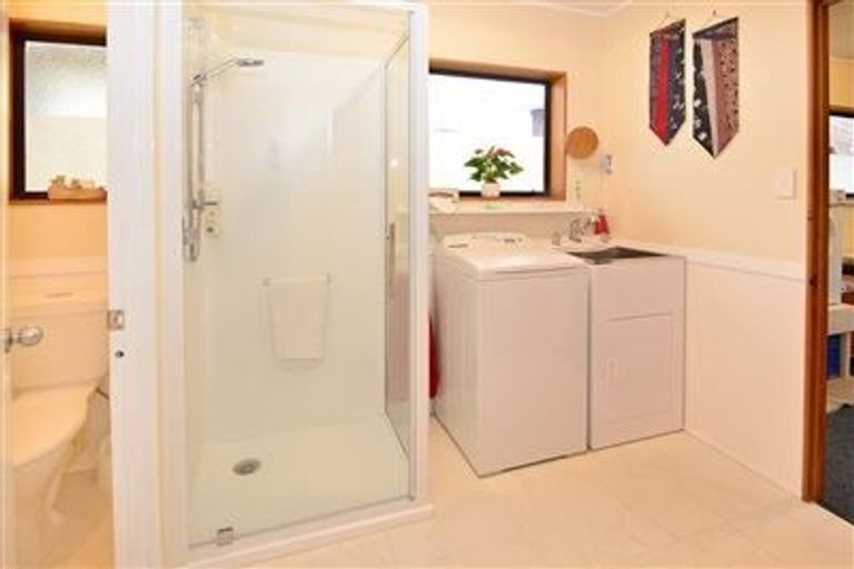 Photo of property in 1/32 Riverside Road, Orewa, 0931