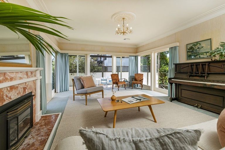 Photo of property in 58 Williamson Avenue, Belmont, Auckland, 0622