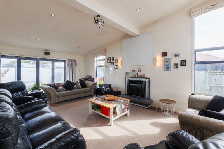 Photo of property in 1b Carthew Street, Feilding, 4702