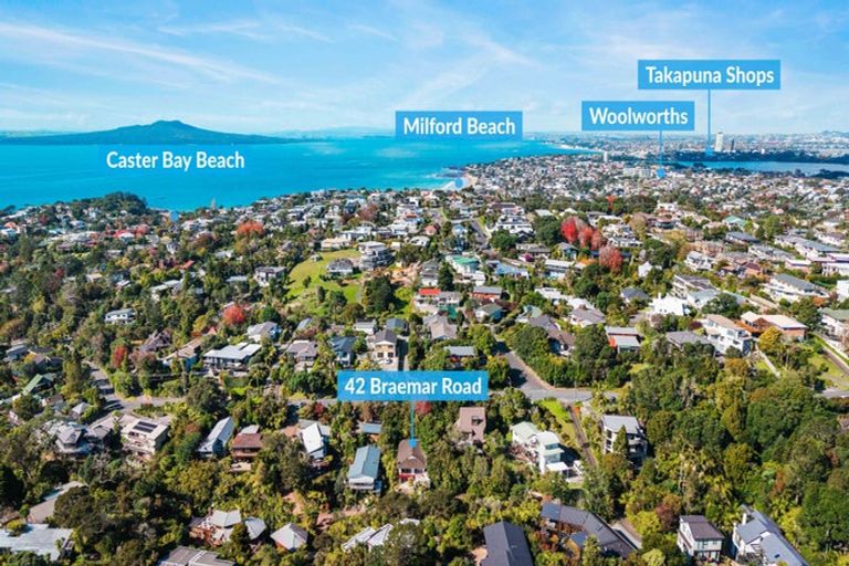 Photo of property in 42 Braemar Road, Castor Bay, Auckland, 0620