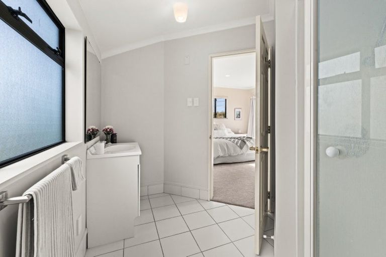 Photo of property in 2 Everest Avenue, Havelock North, 4130