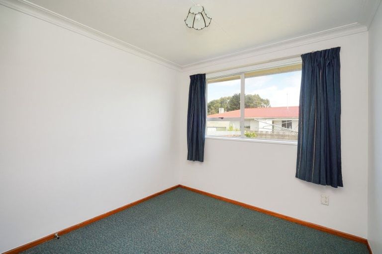 Photo of property in 17 Paisley Street, Kew, Invercargill, 9812