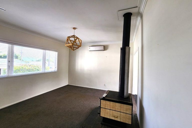 Photo of property in 4 Camp Road, Mount Wellington, Auckland, 1062