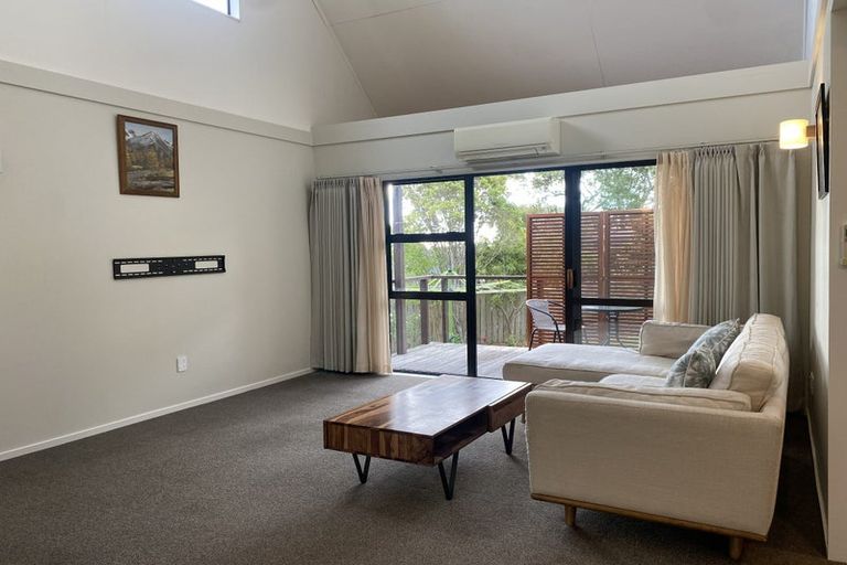 Photo of property in 5 Hira Street, Waikanae, 5036