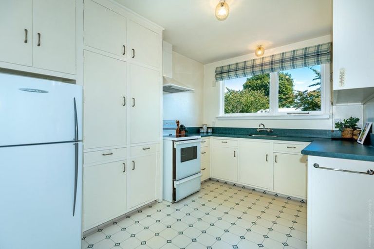 Photo of property in 13 Woodbury Street, Avonhead, Christchurch, 8042