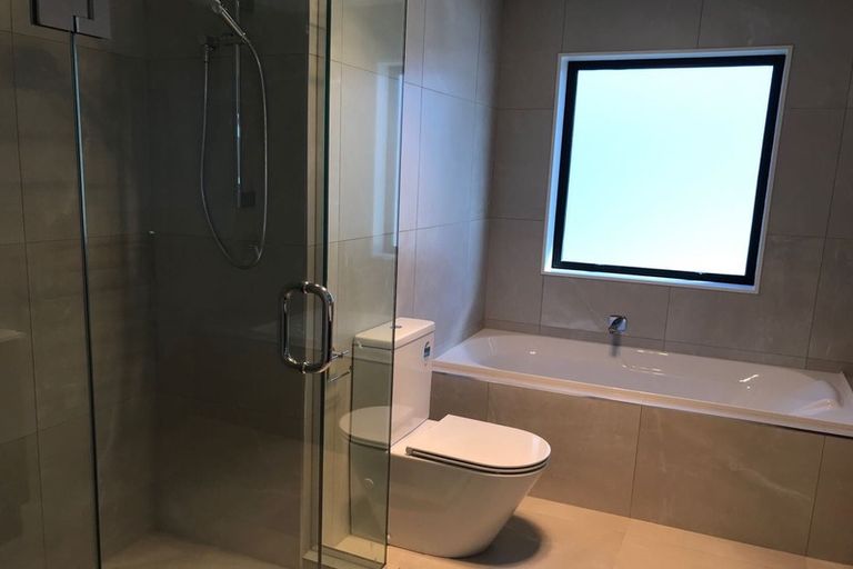 Photo of property in 21c Roseberry Avenue, Birkenhead, Auckland, 0626