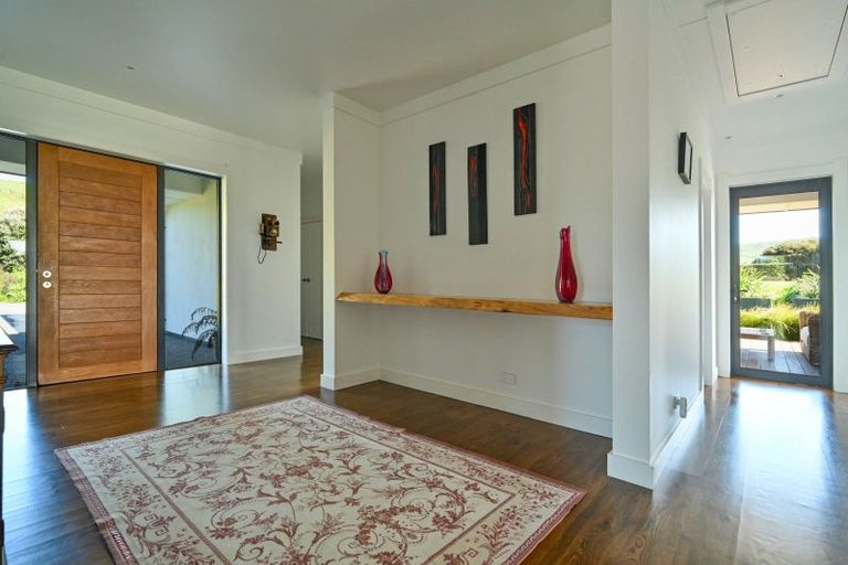 Photo of property in 63 Waipuka Road, Waimarama, Havelock North, 4294