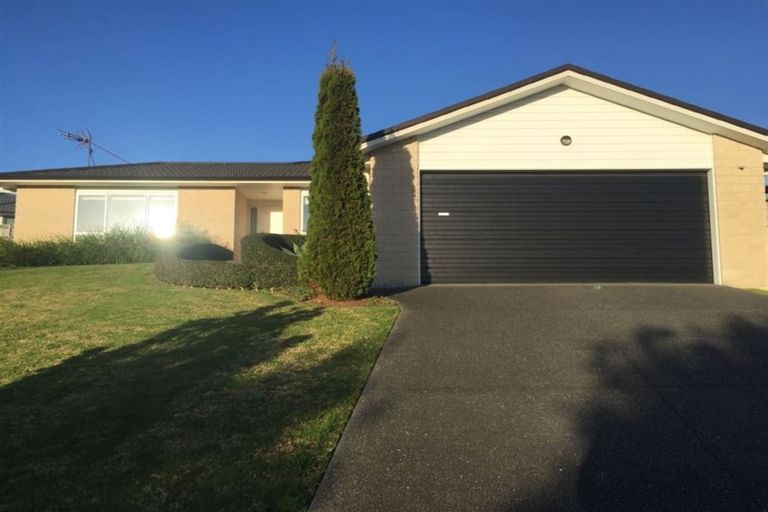 Photo of property in 15a Caldera Close, Pyes Pa, Tauranga, 3112