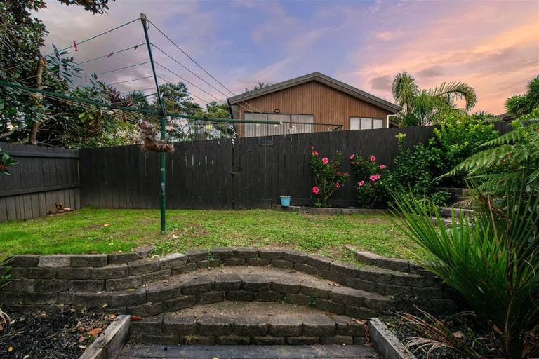Photo of property in 86 San Valentino Drive, Henderson, Auckland, 0612