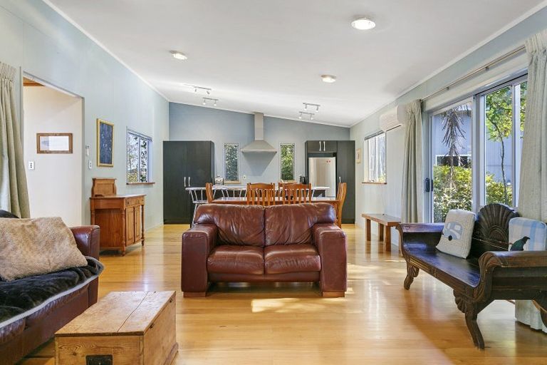 Photo of property in 6 Yasmin Lane, Kinloch, Taupo, 3377