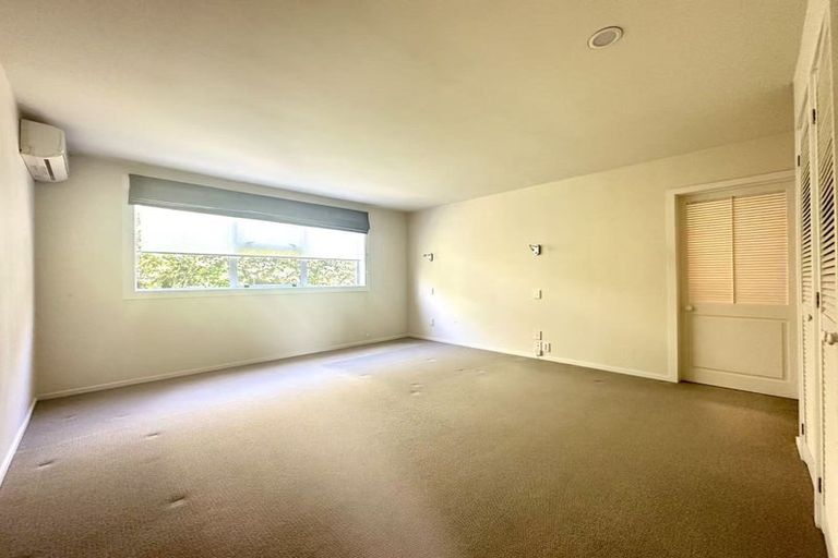 Photo of property in 19 Newhaven Terrace, Mairangi Bay, Auckland, 0630