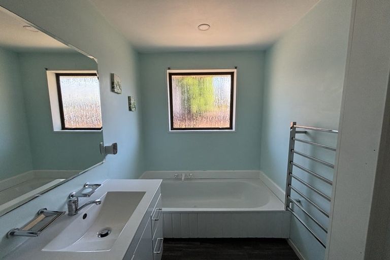 Photo of property in 1/6 Calverton Place, Halswell, Christchurch, 8025