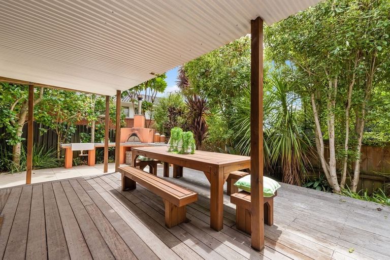 Photo of property in 3a Holland Road, Hillcrest, Auckland, 0627