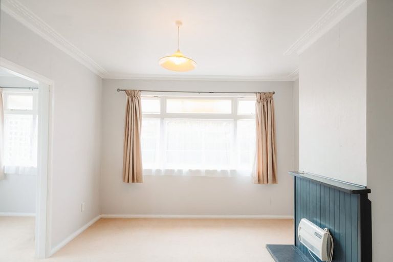 Photo of property in 27 Stanley Street, Levin, 5510