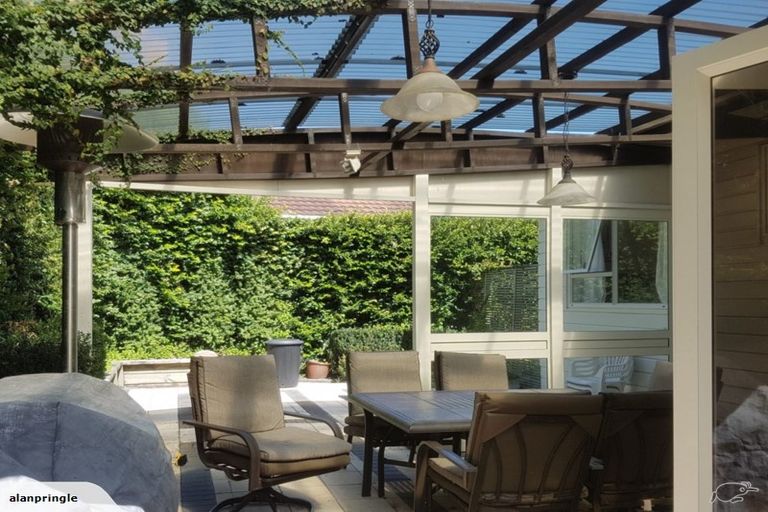 Photo of property in 78 Hattaway Avenue, Bucklands Beach, Auckland, 2012