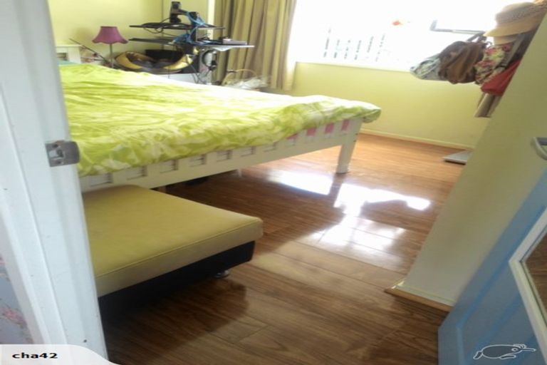 Photo of property in 42 Cedar Heights Avenue, Massey, Auckland, 0614