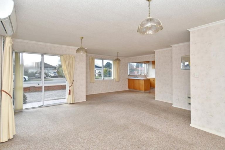 Photo of property in 46a Daniels Road, Redwood, Christchurch, 8051