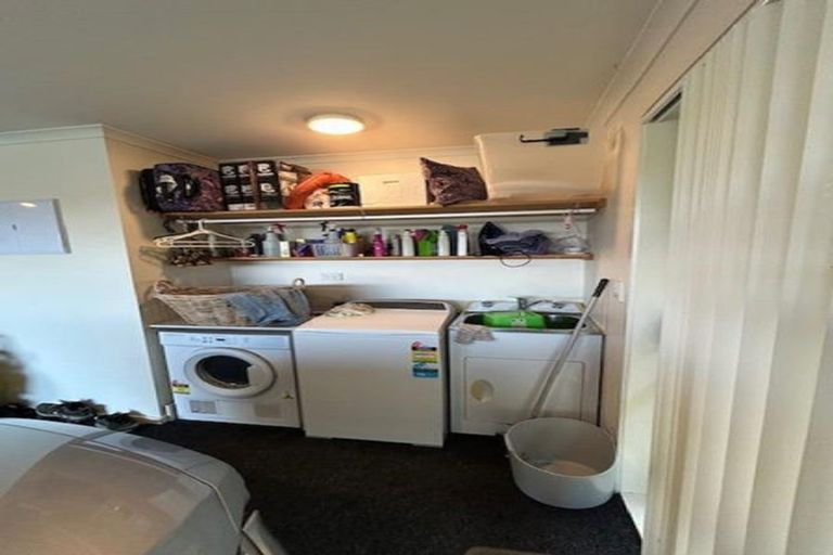 Photo of property in 24 Laly Haddon Place, Matakana, 0985