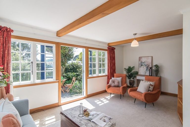 Photo of property in 20 Glendavar Street, Berhampore, Wellington, 6023