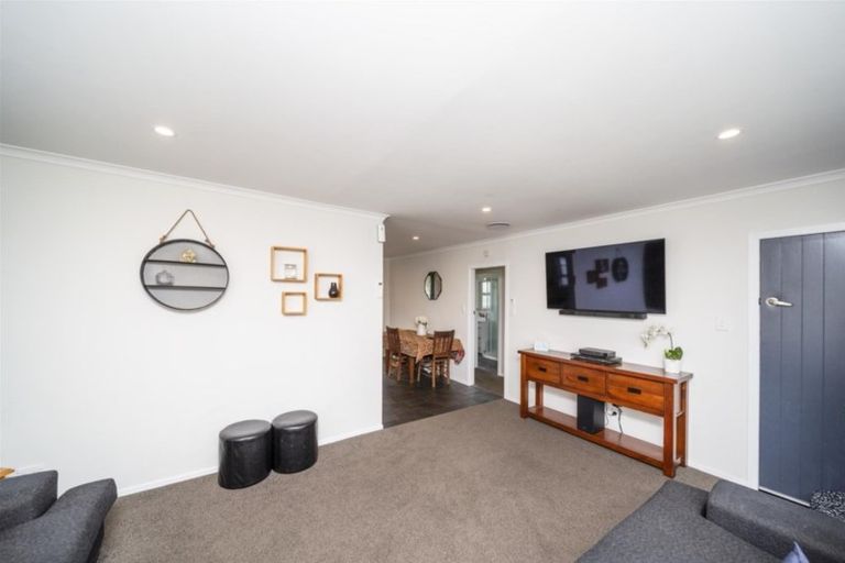 Photo of property in 88 Waihi Road, Hawera, 4610