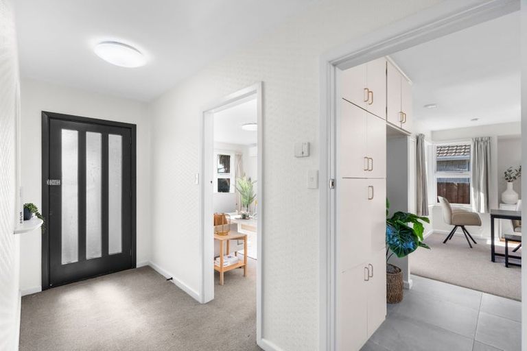 Photo of property in 53 Greendale Avenue, Avonhead, Christchurch, 8042